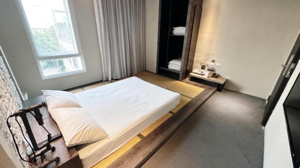 Kiwi Express Hotel-Taichung Station II Luaran gambar
