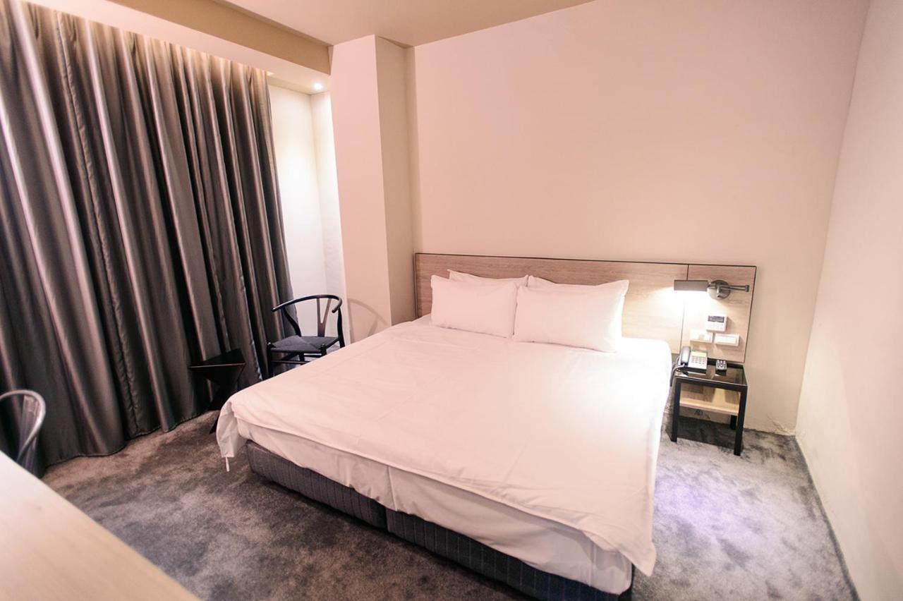 Kiwi Express Hotel-Taichung Station II Luaran gambar