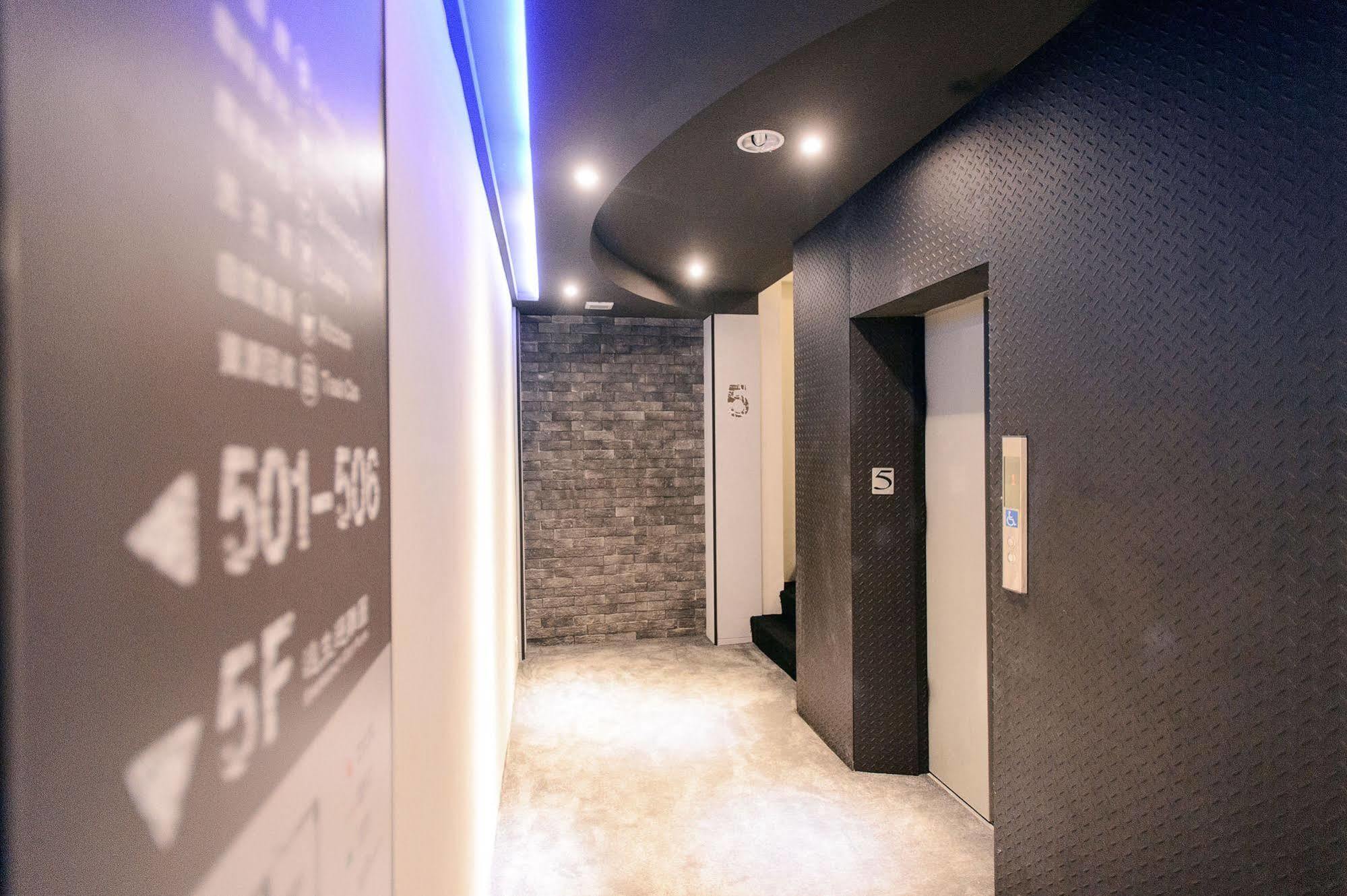 Kiwi Express Hotel-Taichung Station II Luaran gambar